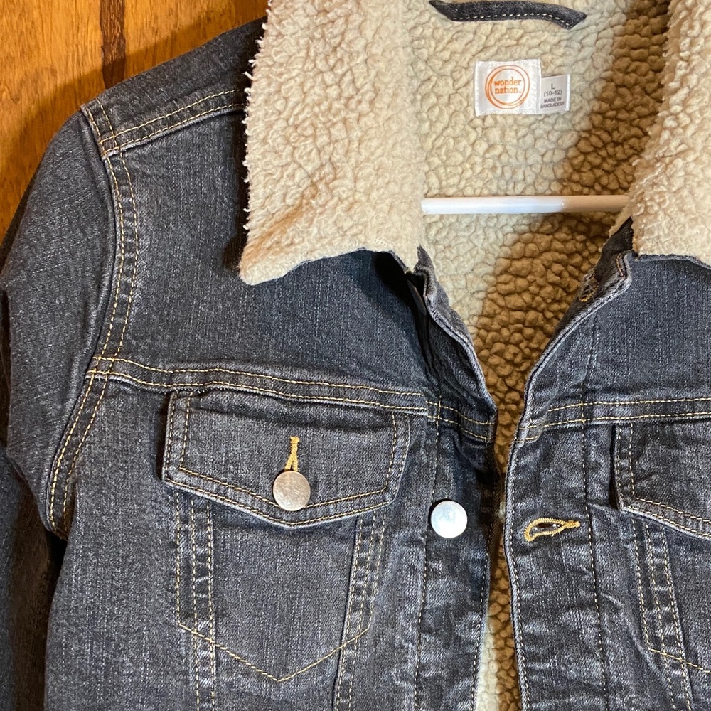 Wonder Nation Dark Charcoal Denim Jacket with Cream Sherpa Lining, L 10-12 - Picture 3 of 10